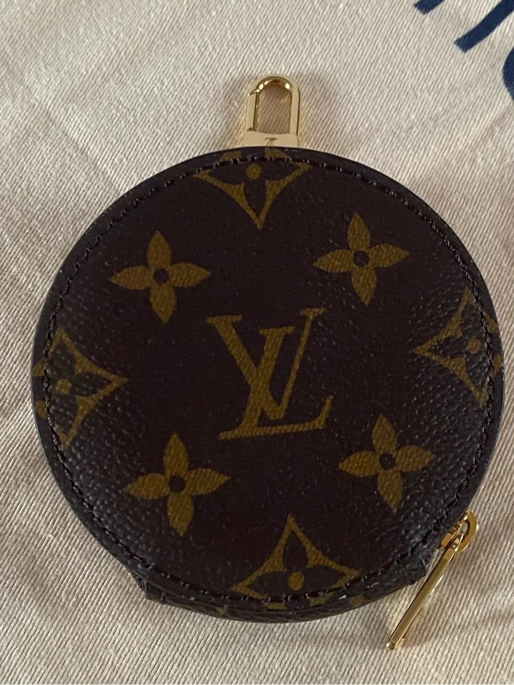 Louis Vuitton onthego PM reverse